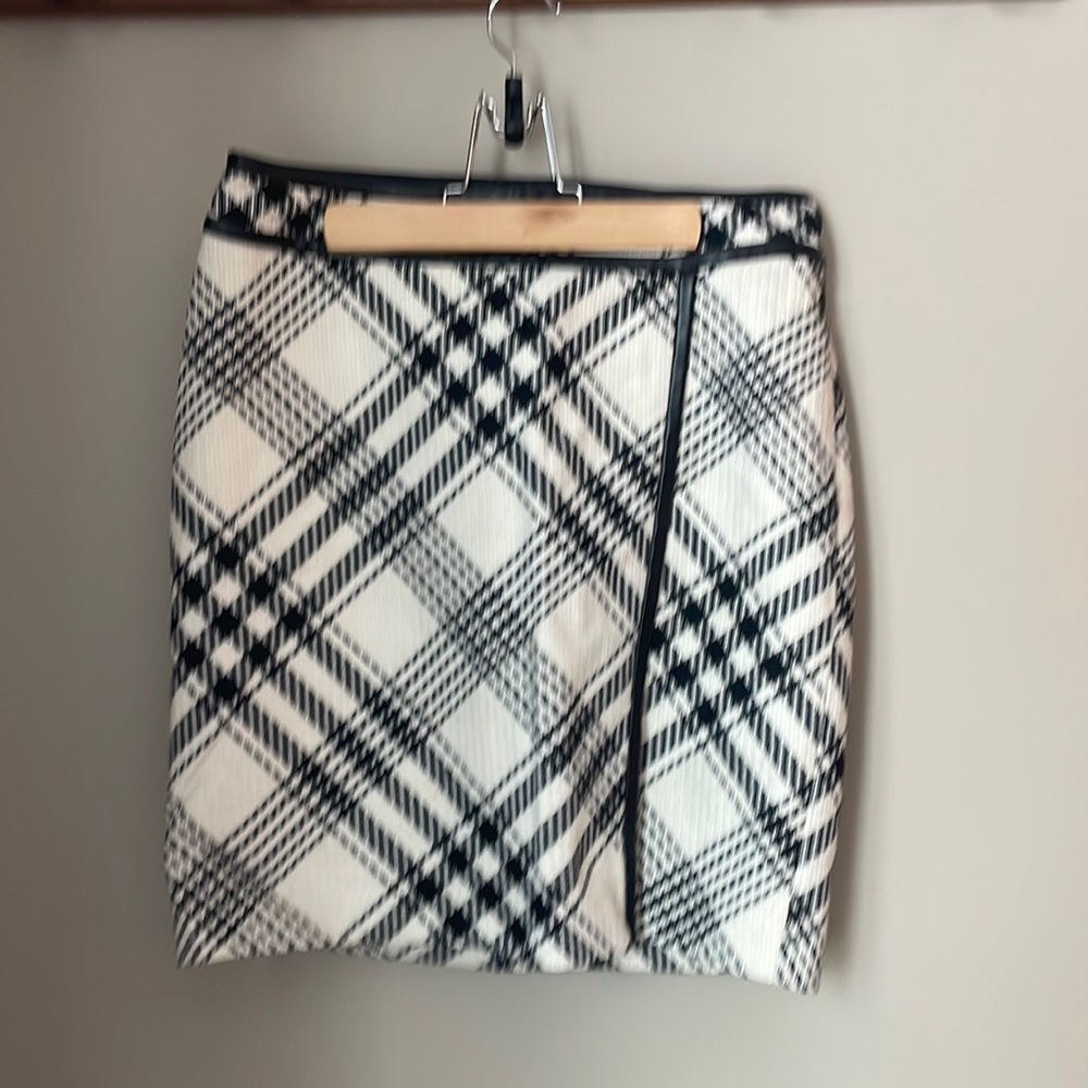 WHBM skirt size 2
